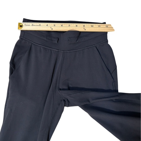 Lululemon Ready To Rulu Pant in Black, Size 2, W5BXOS - Picture 7 of 9